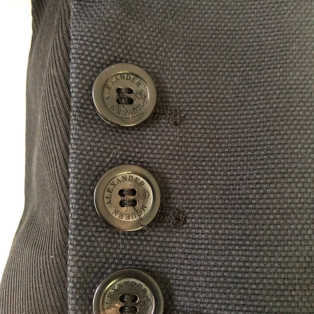 Alexander McQueen Black Tailored Blazer - Picture 9 of 12